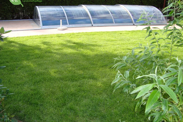 Fertigrasen verlegen lassen durch A-Z Garten- und Landschaftspflege GmbH in Berlin Bild: Fertigrasen verlegen lassen durch A-Z Garten- und Landschaftspflege GmbH in Berlin