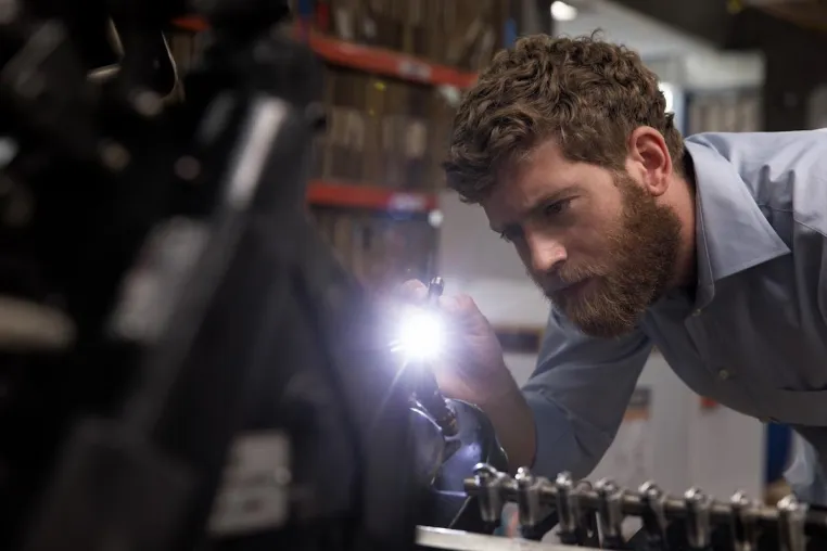 Bild: Robuste Lichtspender für sicheres Arbeiten