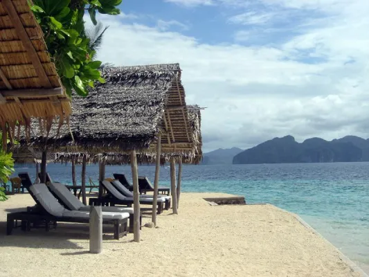 Bild: Die Firma MANILA TOURS präsentiert sich mit neuer Homepage von yellowMEDIA