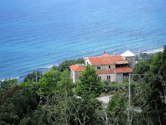 Bild: Urlaub im Cilento - HOTEL LA MACCHIA / Kleines DreiSterne-Hotel über dem Meer