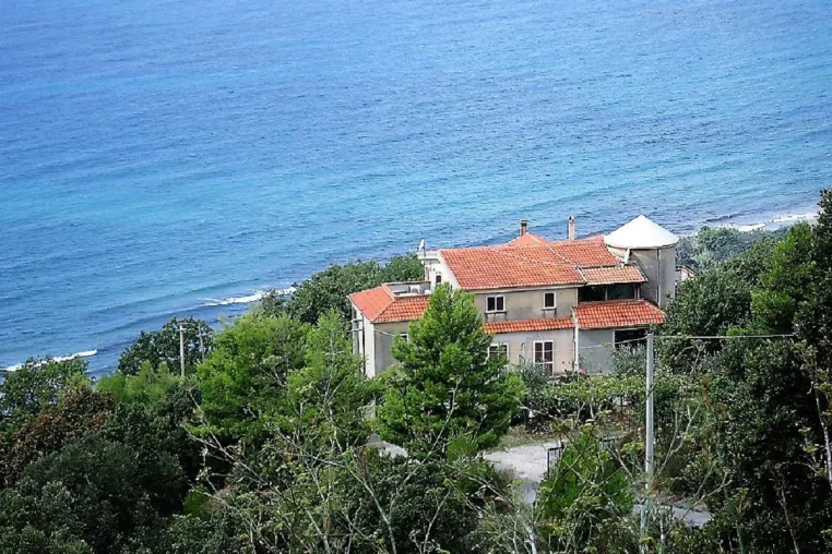 Bild: Urlaub im Cilento - HOTEL LA MACCHIA / Kleines DreiSterne-Hotel über dem Meer