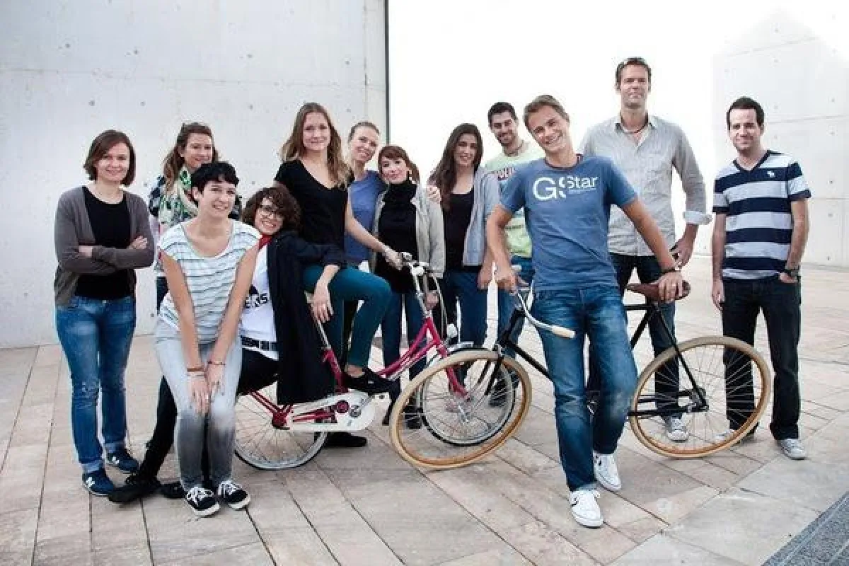 Das Team von ezebee.com