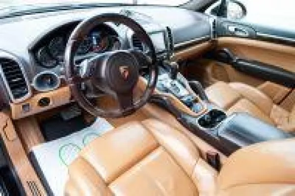 Bild: Auch Porsche Cayenne vom Abgasskandal betroffen! Was Sie als Cayenne-Fahrer jetzt tun sollten.