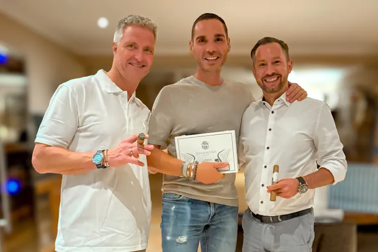 Bild: Ralf Schumacher und Paul Bugge Cigars starten Vertriebskooperation