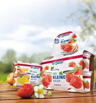 Bild: DER KLEINE BAUER - Deutschlands beliebtester Fruchtjoghurt auch im 100-Gramm-Becher erhältlich