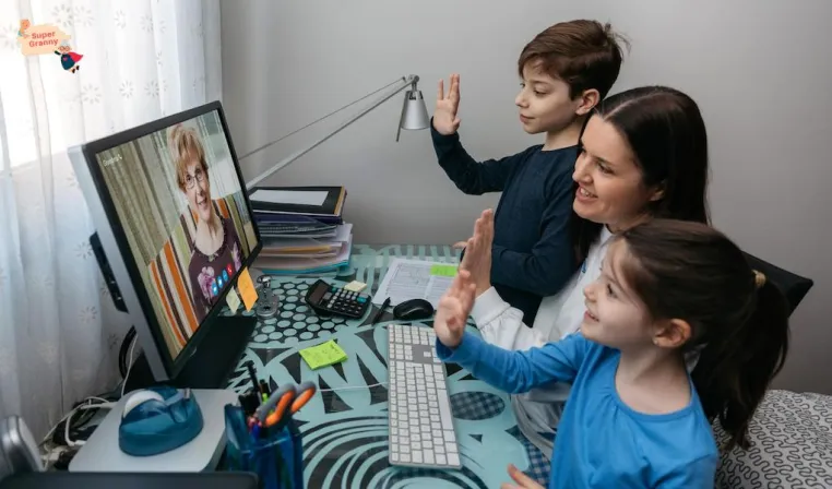 Digital statt lokal. Oma-Qualifizierung per Handy und Computer Bild: Digital statt lokal. Oma-Qualifizierung per Handy und Computer
