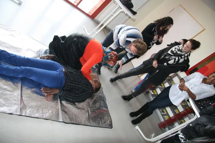 Bild: Erste-Hilfe-Kurs für junge Flüchtlinge beim ASB München