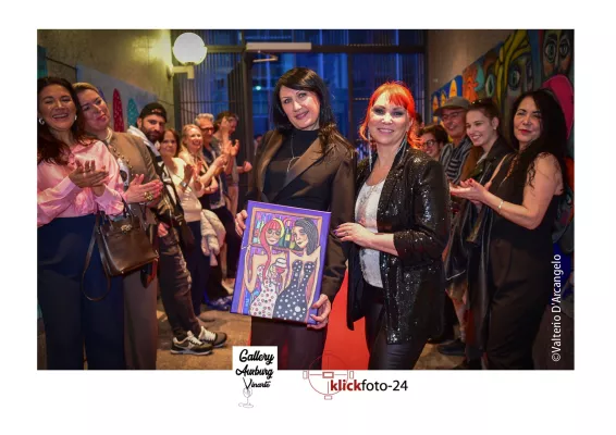 Bild: Die Gallery Auxburg Vinarte – Wo Kunst auf dem roten Teppich gefeiert wird