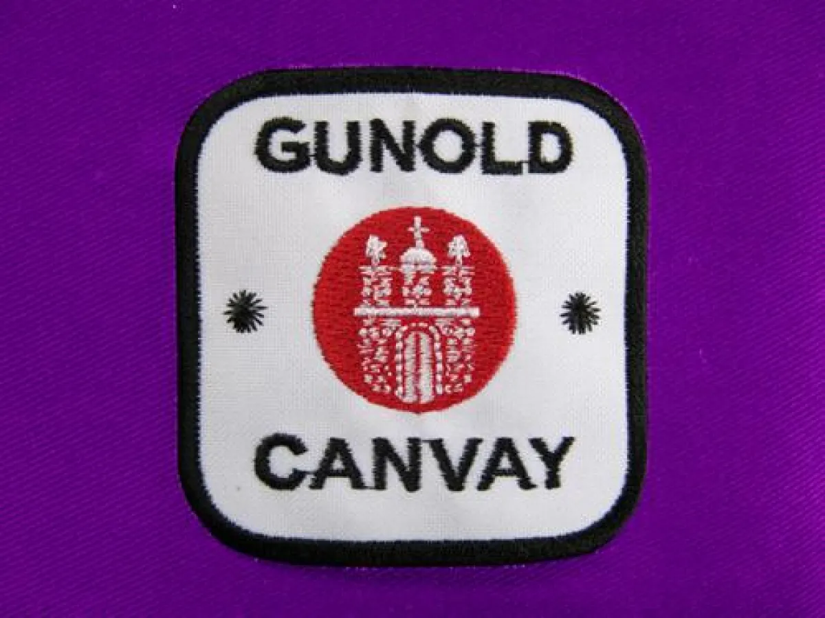 CANVAY ist zum Besticken der ideale Grundstoff für sehr kleine Schriften, Buchstaben oder winzige Details