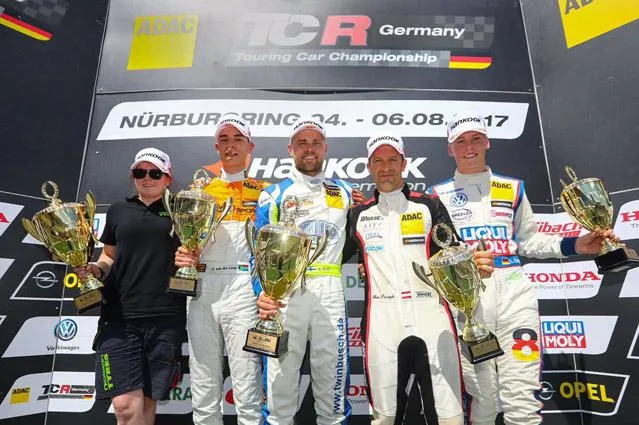 PROCAD-Truck als Glücksbringer am Nürburgring Bild: PROCAD-Truck als Glücksbringer am Nürburgring