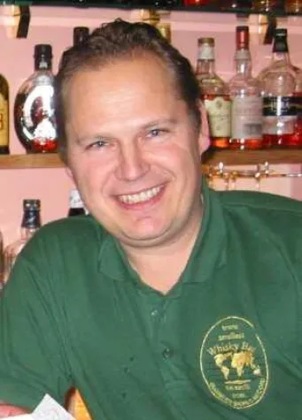 Bild: 101 Sorten Whisky auf 8,53 Quadratmeter