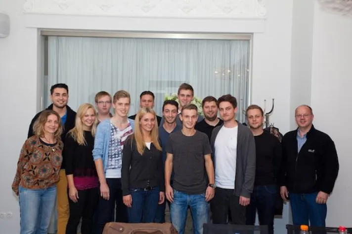 Bild: Azubis entwickeln Imagefilm fur das Henrich® Baustoffzentrum