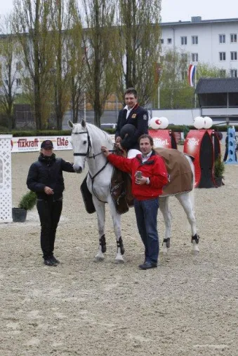 Sieg für Christoph Obernauer / T im K & W Youngster Cup Bild: Sieg für Christoph Obernauer / T im K & W Youngster Cup