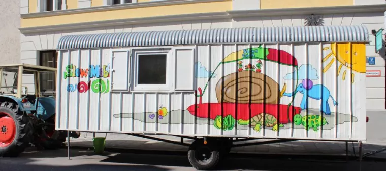 Bild: Kinderkochkurs mit Chefkoch Manuel Reheis vom Restaurant Broeding im Slow Mobil