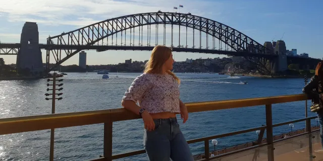 Bild: Auslandsaufenthalte nach der Schulzeit: Was kosten Au Pair, Freiwilligendienste, und Work and Travel?