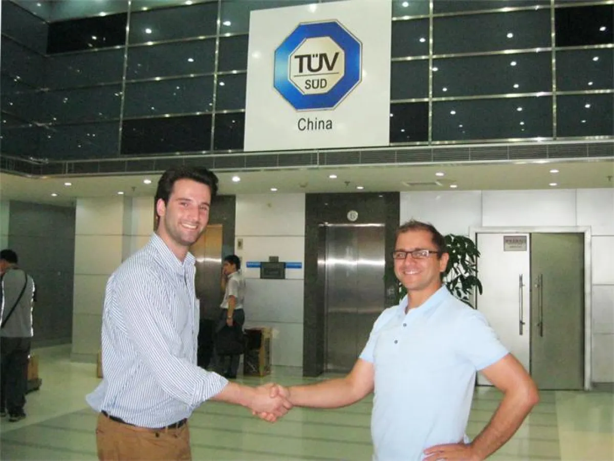 e-bility Geschäftsführer Patrik Tykesson traf Steffen Ralew (Chef Automotive TÜV Süd in China) in Shanghai