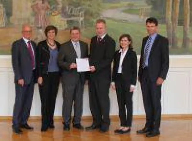 Bild: Hochschule Aschaffenburg wird Fördermitglied der IfKom - Ingenieure für Kommunikation