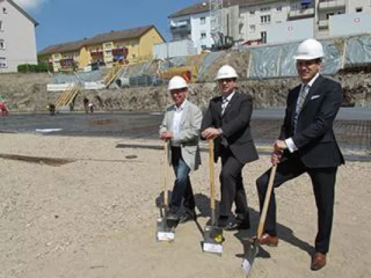 Spatenstich für modernes Studentenwohnhaus nahe der Hochschule Bild: Spatenstich für modernes Studentenwohnhaus nahe der Hochschule