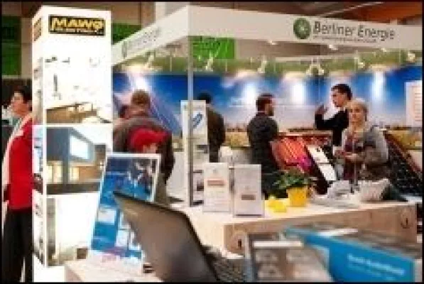 Bauminister Vogelsänger eröffnet erste Messe für HAUS, ENERGIE und UMWELT im Landkreis Oder-Spree Bild: Bauminister Vogelsänger eröffnet erste Messe für HAUS, ENERGIE und UMWELT im Landkreis Oder-Spree