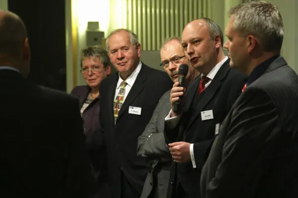 Sankt Florian gefährdet Arbeitsplätze - Wirtschaft mahnt erfolgreich Bekenntnis zu Infrastrukturvorhaben an Bild: Sankt Florian gefährdet Arbeitsplätze - Wirtschaft mahnt erfolgreich Bekenntnis zu Infrastrukturvorhaben an