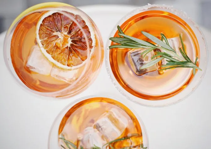 Bild: Cold Brew Tee – Der gesunde kalte Tee zur warmen Jahreszeit