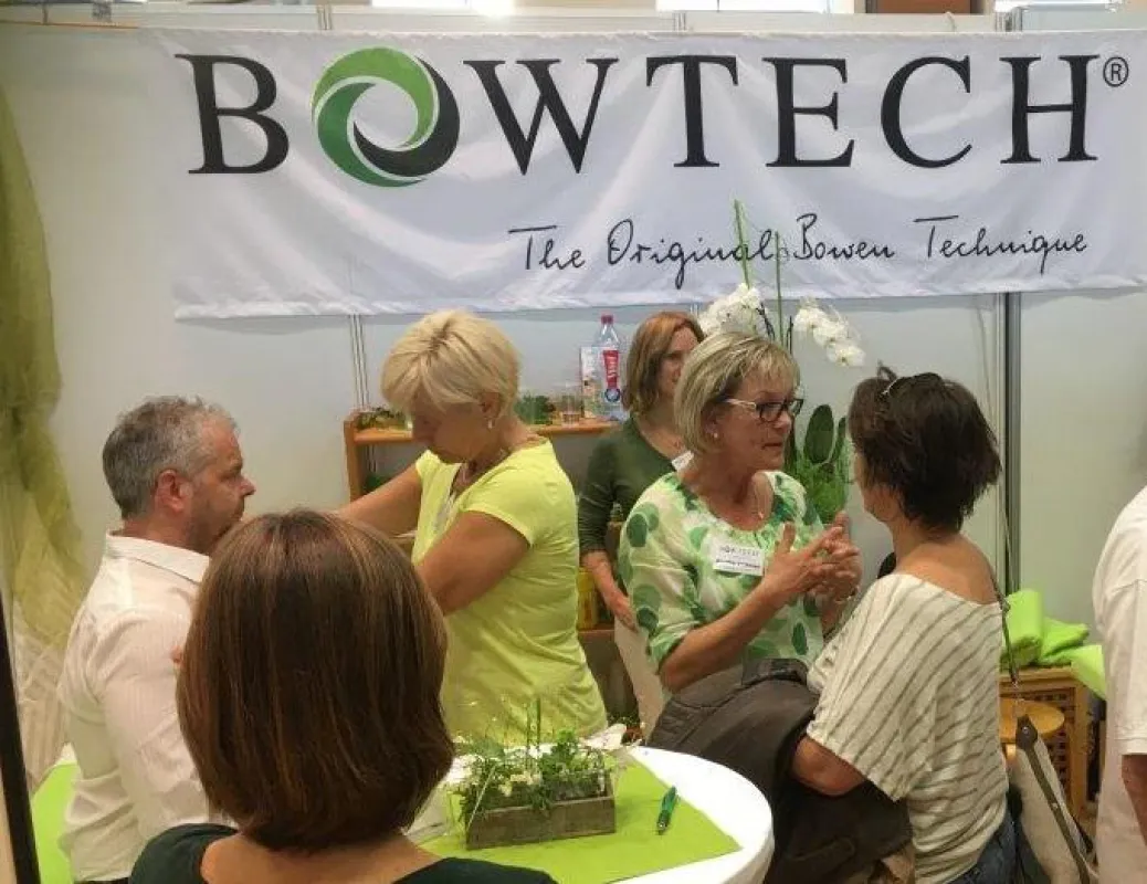Alle Hände voll zu tun hatten die Bowtech Practitioner bei der Hanauer Gesundheitsmesse.