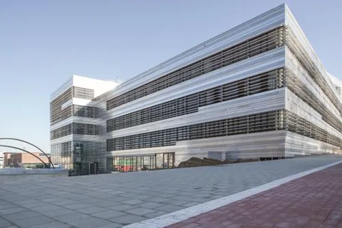 Bild: EuroLam schafft beste Lernbedingungen am Campus Derendorf
