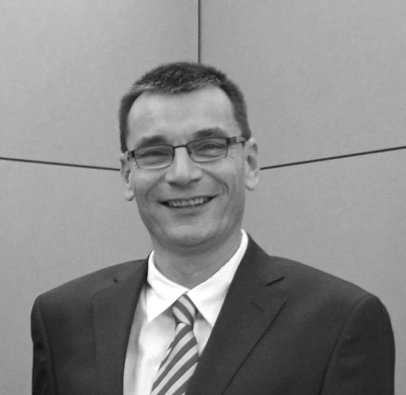 Holger Schulz: Neuer Vertriebsdirektor Fassade und Ausbau der Eternit AG ab 2010.