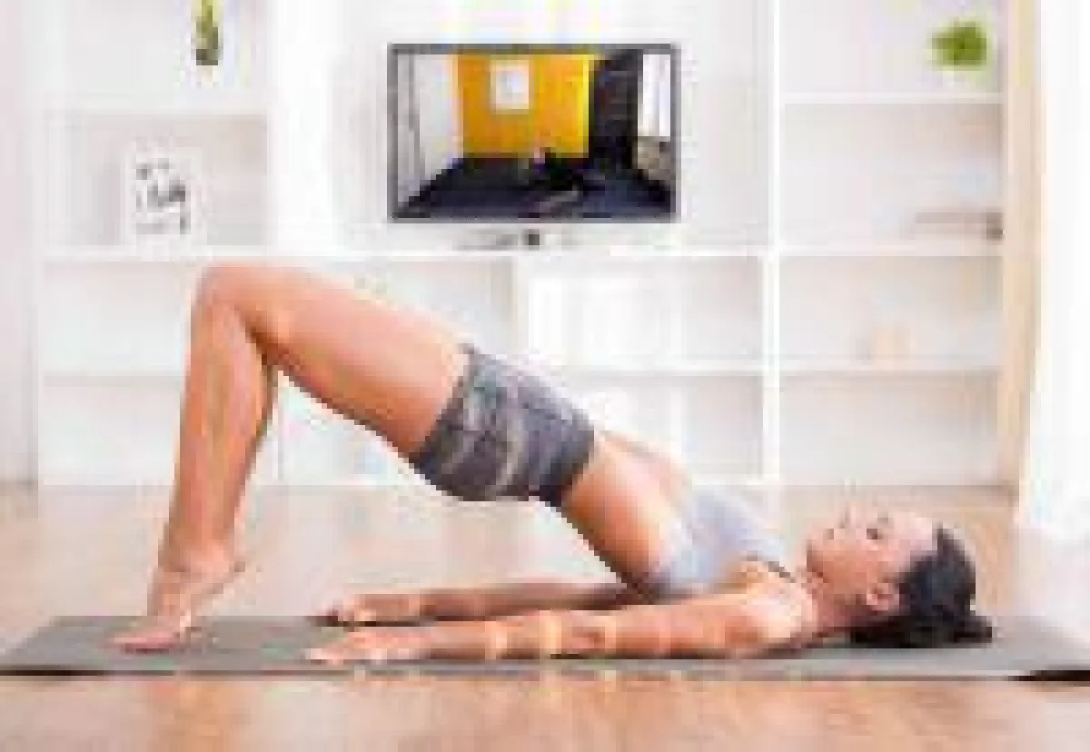 Frau beim Livetraining mit Onlive24.ch by Twenty4club AG