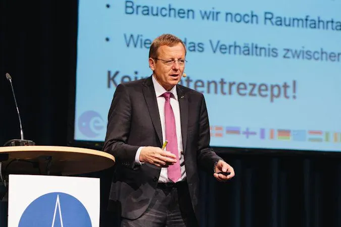 Bild: DLRK 2017: Neue Wege in der Raumfahrt