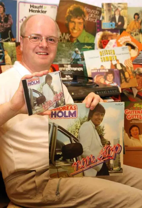 Ich persönlich mit Schallplatte auf CD