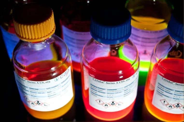 Bild: Centrum für Angewandte Nanotechnologie kooperiert mit amerikanischem Feinchemikalienhändler STREM Chemicals