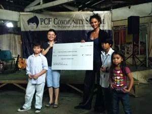 Bild: ONE GREEN ELEPHANT spendet 7860 EURO an den “Philippine Community Fund”