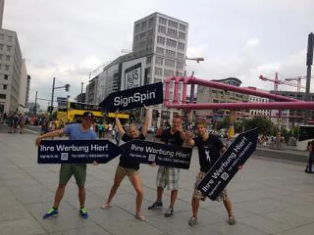 Bild: Die Werbeart Sign Spinnig der jungen Lübecker Firma SignSpin erobert seit über 5 Jahren nicht nur Deutschland.