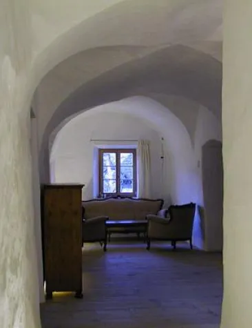 Osterspaziergang in Meran, Stille lauschen in Lichtenberg Bild: Osterspaziergang in Meran, Stille lauschen in Lichtenberg
