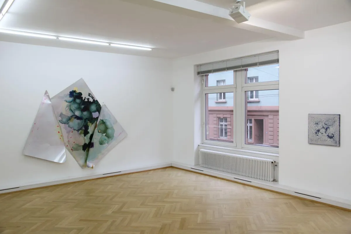 Myriam Holme in der Galerie Bernhard Knaus Fine Art, Frankfurt