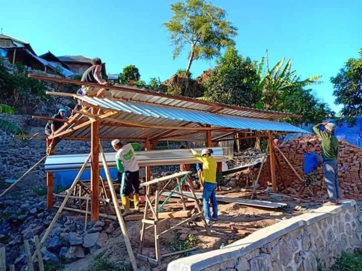 Bau einer Übergangsunterkunft