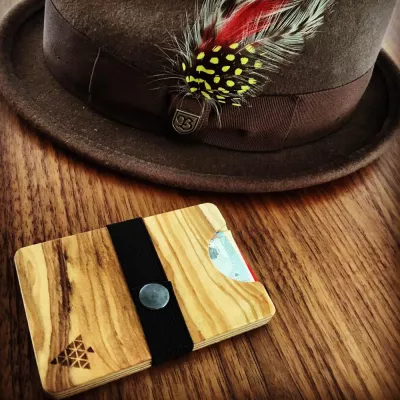 Bild: Release der Bimbesbox - eine handgemachte Holzgeldbörse, die es in sich hat.