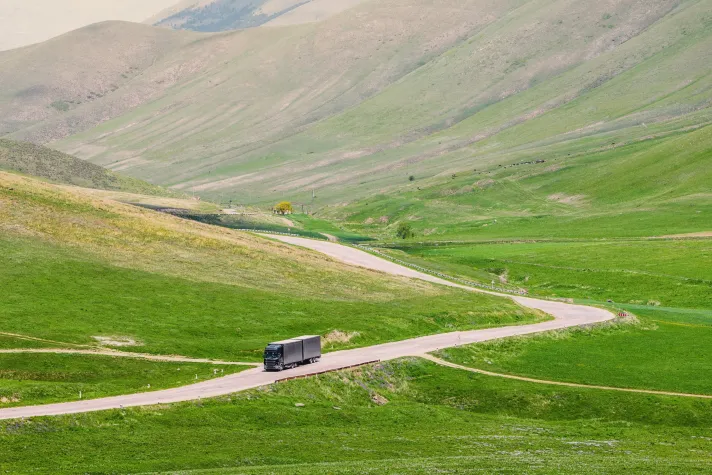 Auf dem Weg zum Erfolg: Übermaßtransporte nach Turkmenistan meistern Bild: Auf dem Weg zum Erfolg: Übermaßtransporte nach Turkmenistan meistern