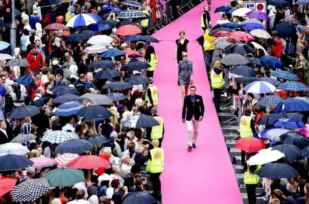 Bild: eps Bodensysteme ebnen den Weg für den “Längsten Catwalk der Welt”