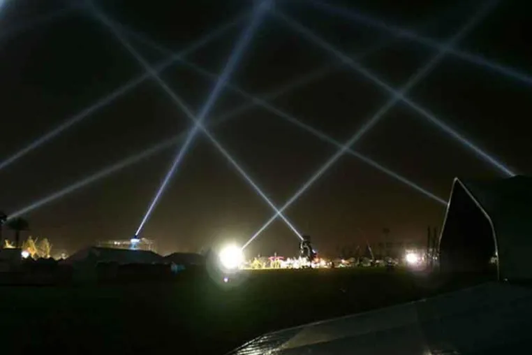 Bild: A&O Technology America bestückte Festivals mit FALCON® Searchlights
