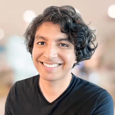 Bild: Jahrhundert-Chance KI: Bilal Zafar eröffnet den World of Data 2026
