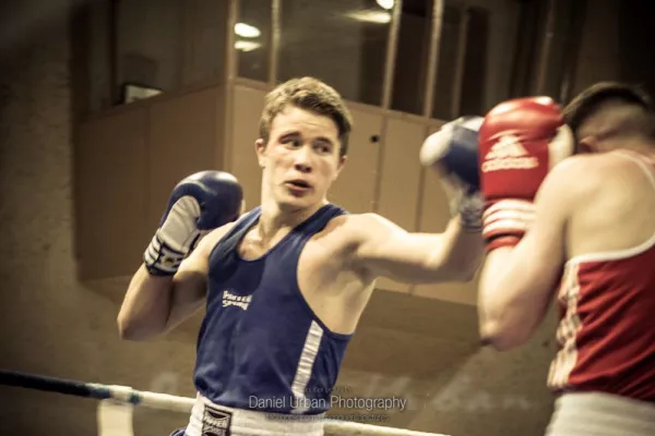 Marlon Tunger bezwingt George Rhodes jun. im Länderkampf der Box-Elite Bild: Marlon Tunger bezwingt George Rhodes jun. im Länderkampf der Box-Elite