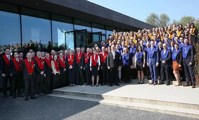 SRH Fernhochschule feiert 423 Absolventen Bild: SRH Fernhochschule feiert 423 Absolventen