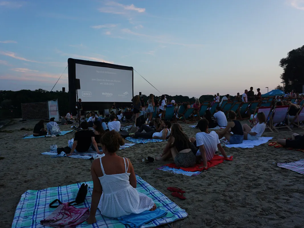 Open-Air-Strandkino am Allersee 2023 (© WMG Wolfsburg)