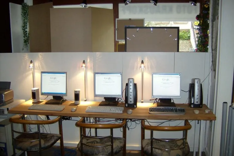 Bild: Eröffnung Internet Cafe barrierefrei für Senioren und Menschen mit Handicap
