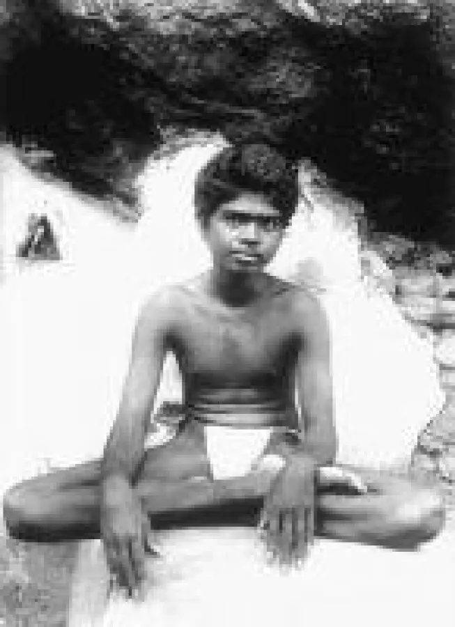 Ramana Maharshi im Jugendalter am Berg Arunachala