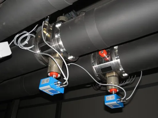 Bild: Mess- und Wechselarmaturen bieten den sicheren und reproduzierbaren Ein- und Ausbau für Inline-Sensorik