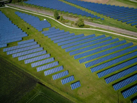 Bild: SUNLIFE: Professionelle Betriebsführung für Photovoltaikanlagen wird zum Erfolgsfaktor