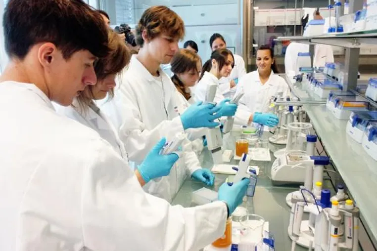 Bild: beesocial realisiert für Eppendorf AG Crowdsourcing Kampagne im Social Web